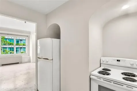1250 West Avenue Miami Beach FL 33139