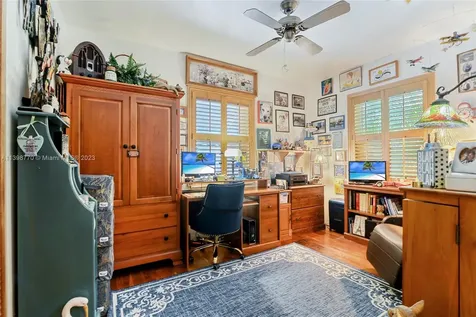 617 N Victoria Park Road Fort Lauderdale FL 33304