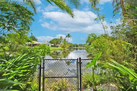 10151 SW 3rd Street Plantation FL 33324