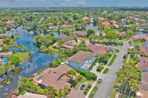 10151 SW 3rd Street Plantation FL 33324
