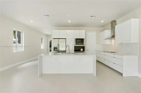 2859 SW 37th Court Miami FL 33134