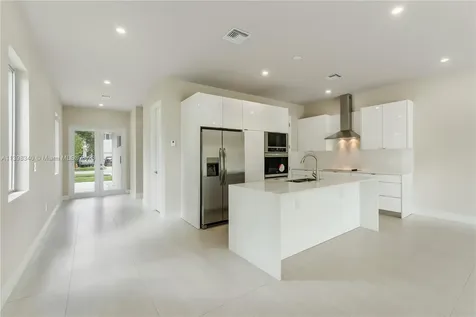 2859 SW 37th Court Miami FL 33134