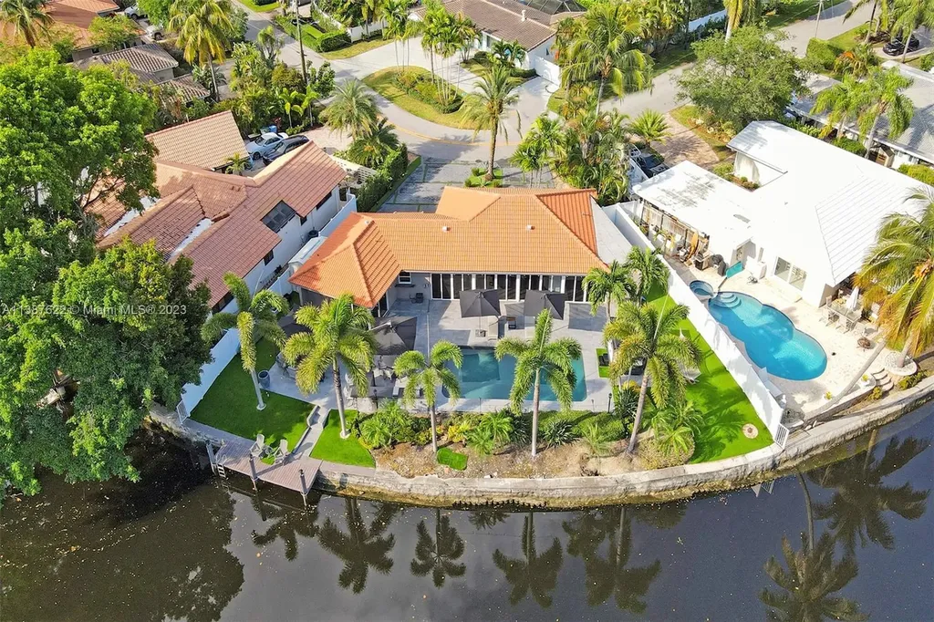 1756 NE 34th Street Oakland Park FL 33334