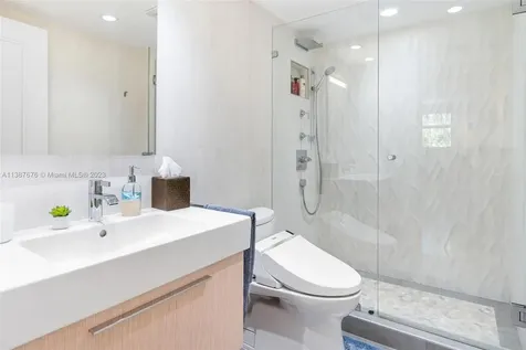 615 Ocean Drive Key Biscayne FL 33149
