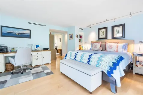 615 Ocean Drive Key Biscayne FL 33149