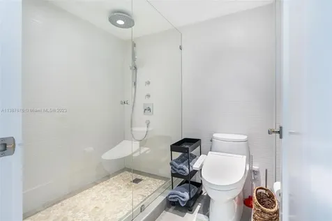 615 Ocean Drive Key Biscayne FL 33149