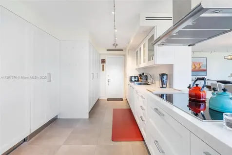 615 Ocean Drive Key Biscayne FL 33149