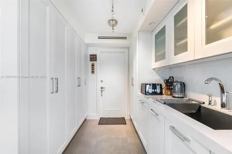 615 Ocean Drive Key Biscayne FL 33149
