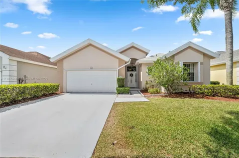 2380 SE 7th Place Homestead FL 33033