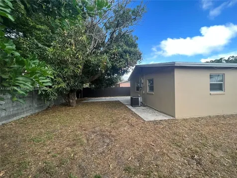 581 NW 21st Court Pompano Beach FL 33060