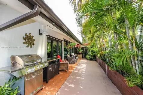 7811 SW 119th Road Miami FL 33183