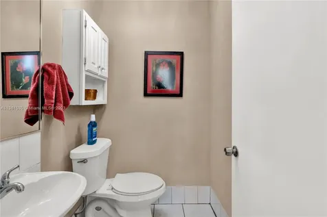 2802 W Trade Avenue Miami FL 33133