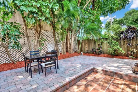 2802 W Trade Avenue Miami FL 33133
