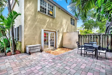 2802 W Trade Avenue Miami FL 33133