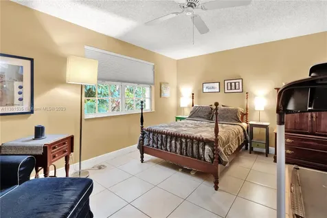2802 W Trade Avenue Miami FL 33133