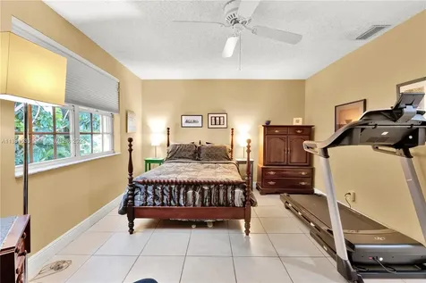 2802 W Trade Avenue Miami FL 33133