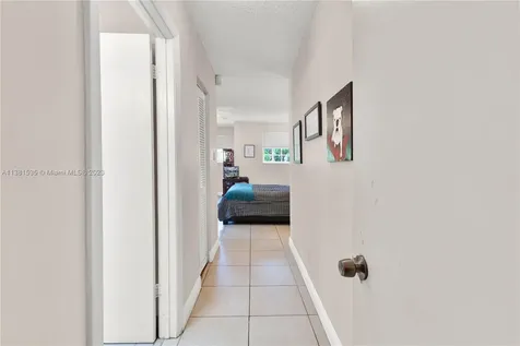 2802 W Trade Avenue Miami FL 33133