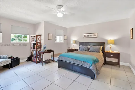 2802 W Trade Avenue Miami FL 33133