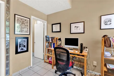 2802 W Trade Avenue Miami FL 33133