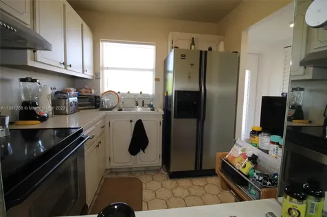 2741 N Pine Island Road Sunrise FL 33322