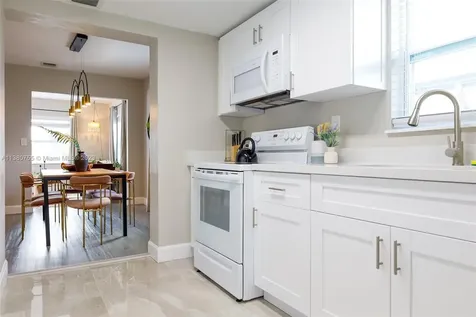 2761 SW 33rd Avenue Miami FL 33133