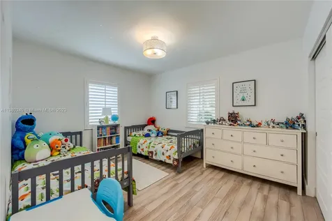 2431 SW 14th Street Miami FL 33145