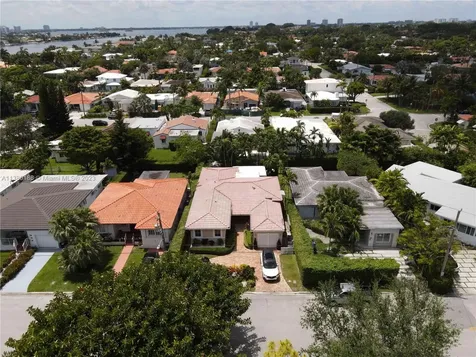 8858 Carlyle Avenue Surfside FL 33154