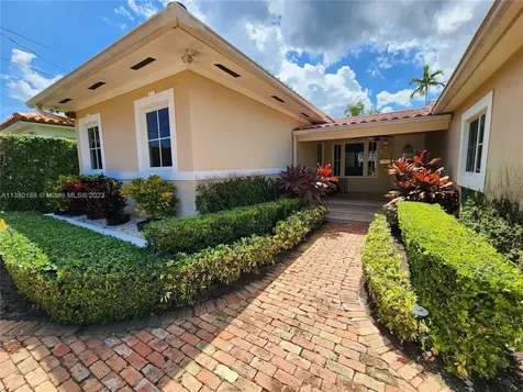 8858 Carlyle Avenue Surfside FL 33154