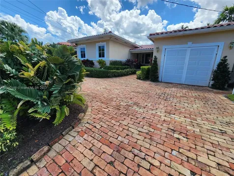 8858 Carlyle Avenue Surfside FL 33154