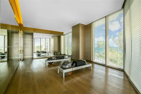 18975 Collins Avenue Sunny Isles Beach FL 33160