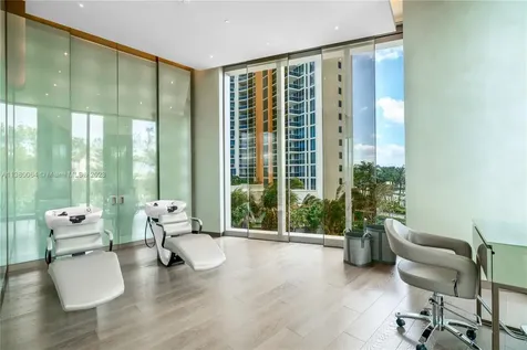 18975 Collins Avenue Sunny Isles Beach FL 33160