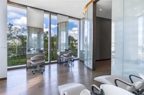 18975 Collins Avenue Sunny Isles Beach FL 33160
