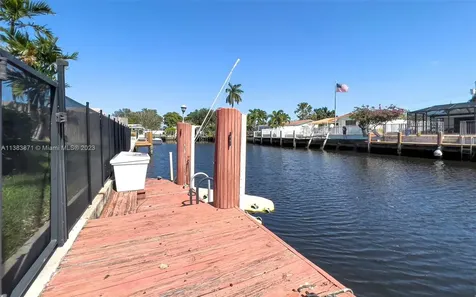 1466 NE 57th Court Fort Lauderdale FL 33334