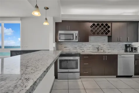 5401 Collins Avenue Miami Beach FL 33140