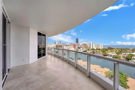 21200 Point Place Aventura FL 33180