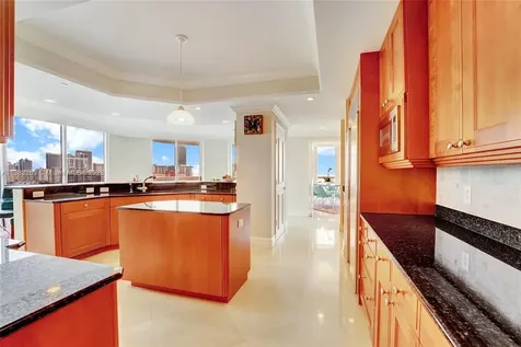 21200 Point Place Aventura FL 33180