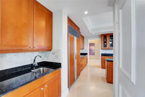 21200 Point Place Aventura FL 33180