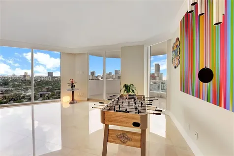 21200 Point Place Aventura FL 33180