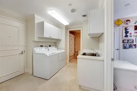 21200 Point Place Aventura FL 33180