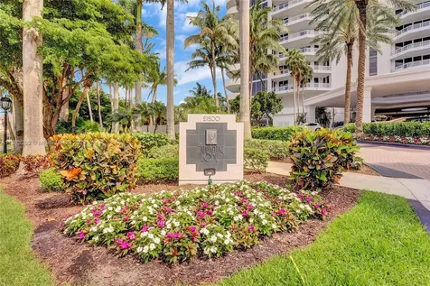 21200 Point Place Aventura FL 33180