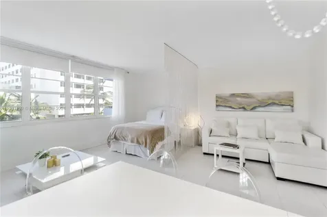 100 Lincoln Road Miami Beach FL 33139