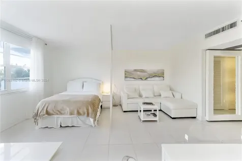 100 Lincoln Road Miami Beach FL 33139