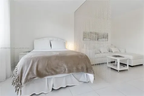 100 Lincoln Road Miami Beach FL 33139