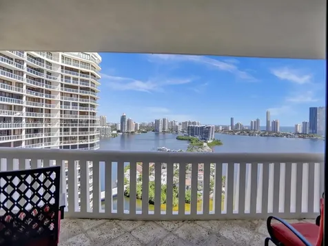 3000 Island Boulevard Aventura FL 33160