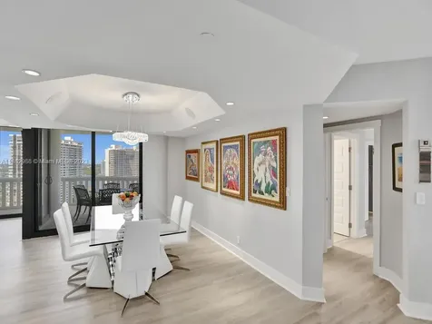 3000 Island Boulevard Aventura FL 33160