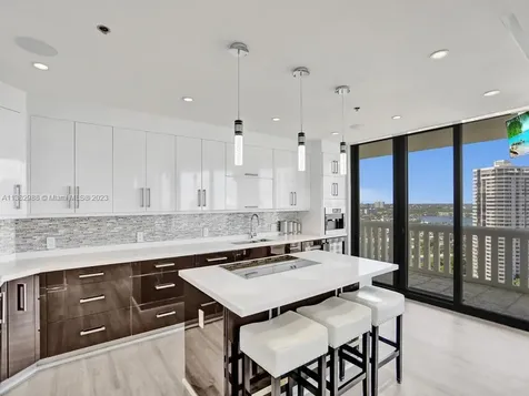 3000 Island Boulevard Aventura FL 33160
