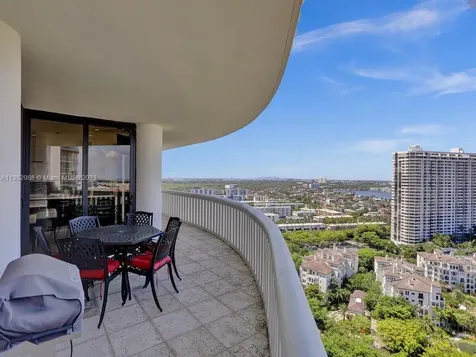 3000 Island Boulevard Aventura FL 33160