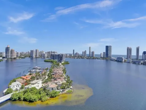 3000 Island Boulevard Aventura FL 33160