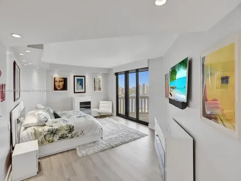 3000 Island Boulevard Aventura FL 33160