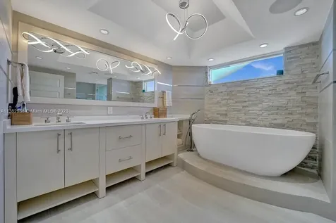 3000 Island Boulevard Aventura FL 33160